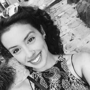 Meet your Posher, Raquel